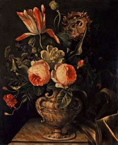 A vase of flowers by Willem Frederiksz van Royen