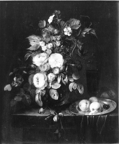 Blumenstück mit Früchten by Theodor Mattenheimer
