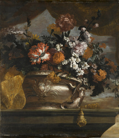 Vase d'argent avec des fleurs by Jean-Baptiste Monnoyer